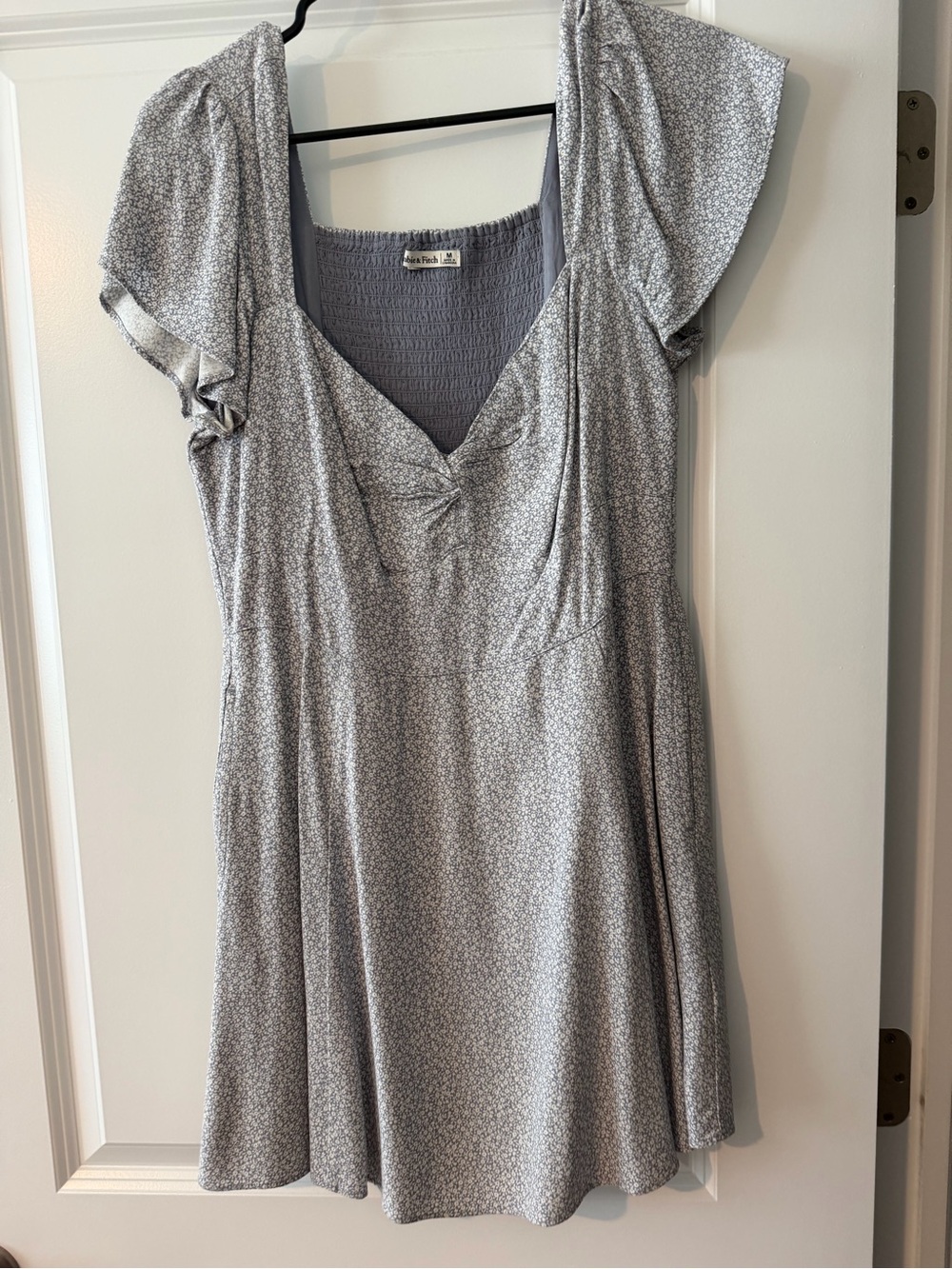 Abercrombie & Fitch Light Gray Floral Mini Dress